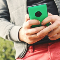 Los jóvenes sustituyen el mp3 y el reloj por el móvil 